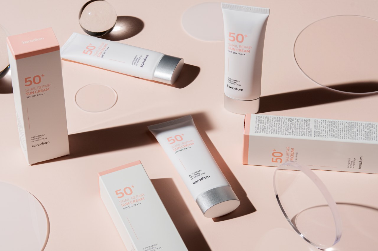 Kem chống nắng Karadium Snail Repair Sun Cream SPF50+ PA+++ 70ML